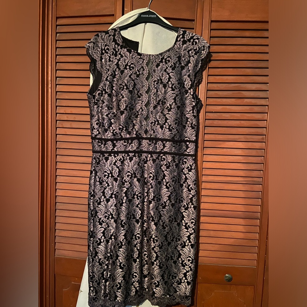 Donna Ricco Black and Cream Lace Midi Dress